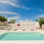 ヴィラ Trulli Colebe Con Piscina マルティナ・フランカ