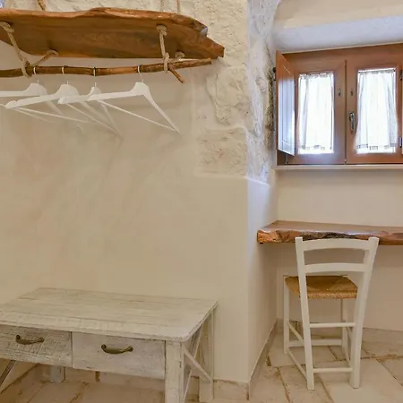 Trulli Colebe Con Piscina فيلة *