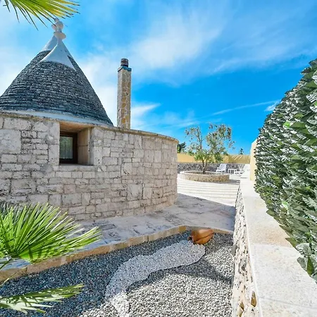 Trulli Colebe Con Piscina فيلة