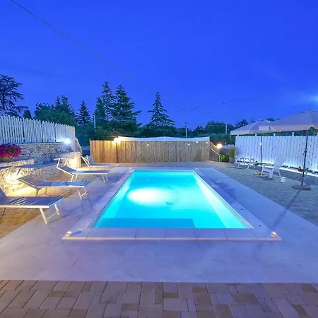 Trulli Colebe Con Piscina مارتينا فرانكا