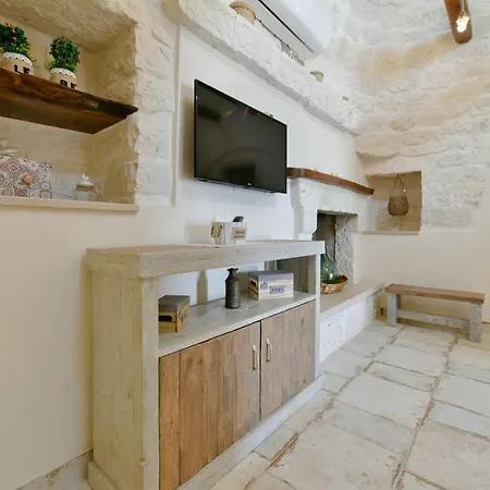 Trulli Colebe Con Piscina فيلة مارتينا فرانكا