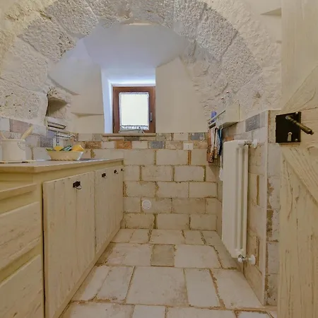 Trulli Colebe Con Piscina مارتينا فرانكا