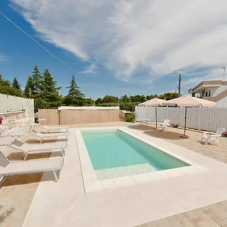 Villa Trulli Colebe Con Piscina *