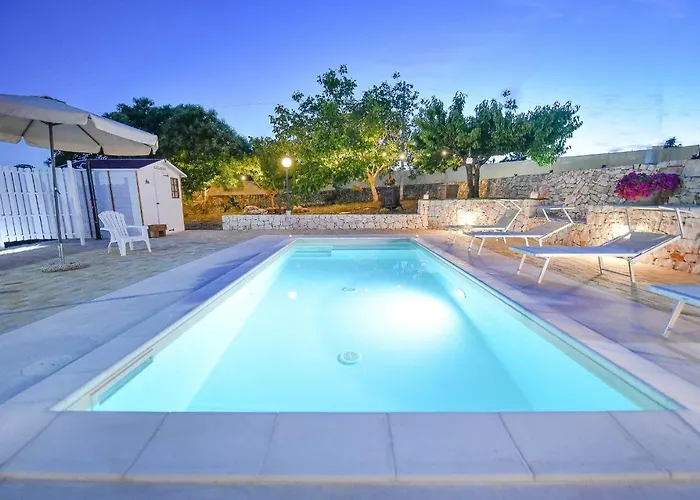 Trulli Colebe Con Piscina فيلة *