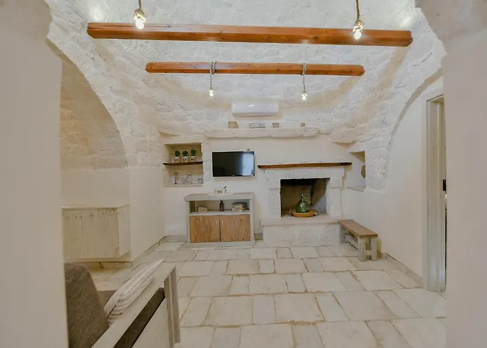 Trulli Colebe Con Piscina * مارتينا فرانكا