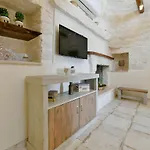 Trulli Colebe Con Piscina וילה מרטינה פרנקה