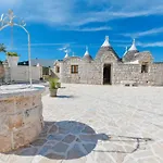 וילה Trulli Colebe Con Piscina *