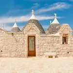 וילה Trulli Colebe Con Piscina