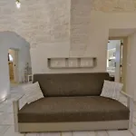 Trulli Colebe Con Piscina *