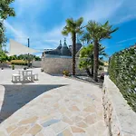 Trulli Colebe Con Piscina * מרטינה פרנקה
