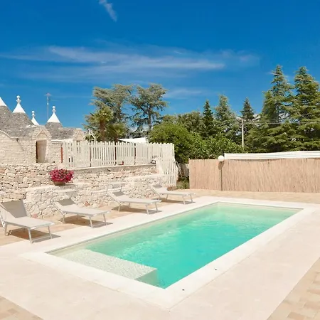 Βίλα Trulli Colebe Con Piscina