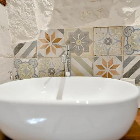 Βίλα Trulli Colebe Con Piscina *