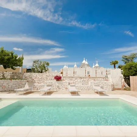 Trulli Colebè Con Piscina Villa *