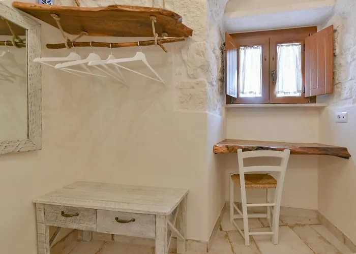 Trulli Colebe Con Piscina וילה *
